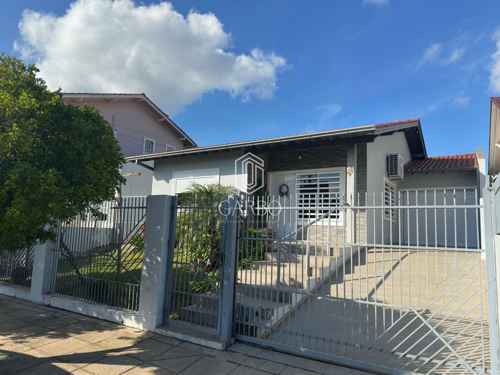 Casa, 3 quartos, 169 m² - Foto 1