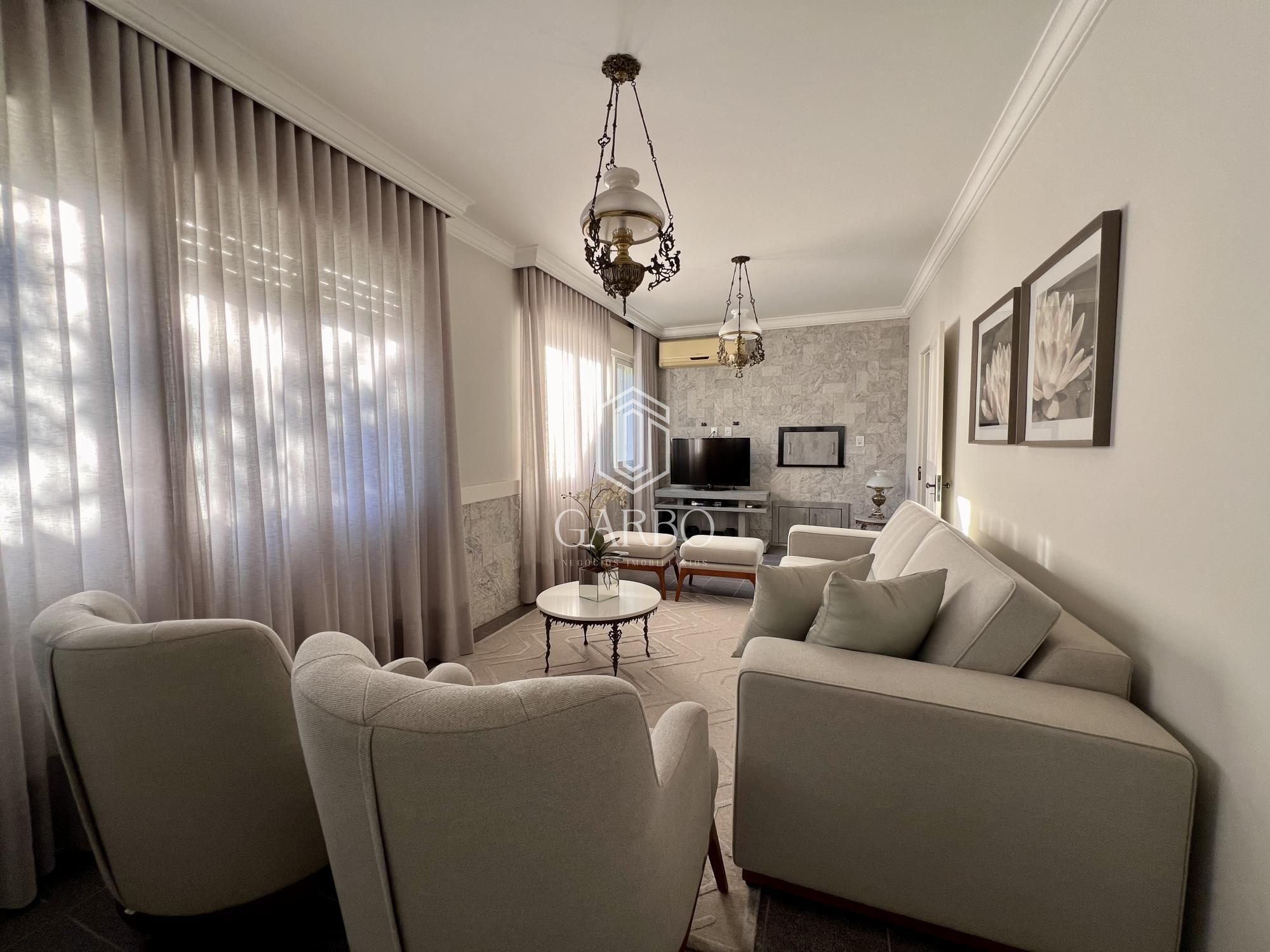 Casa, 3 quartos, 284 m² - Foto 1