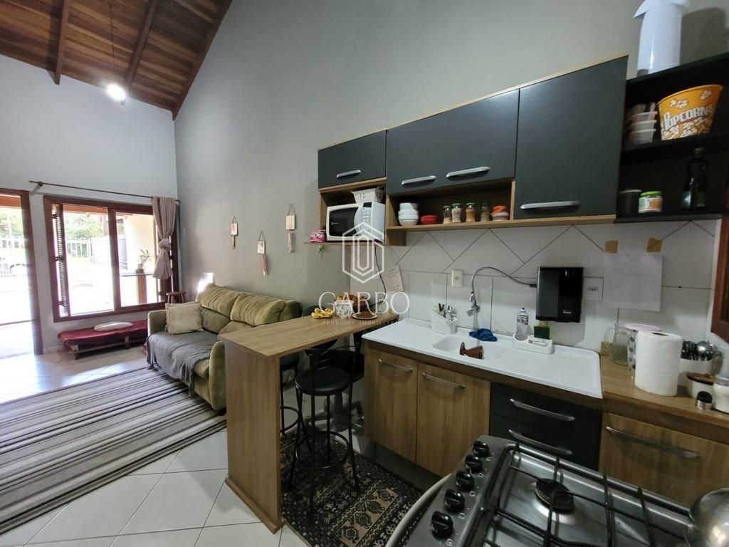 Casa à venda com 2 quartos, 63m² - Foto 4