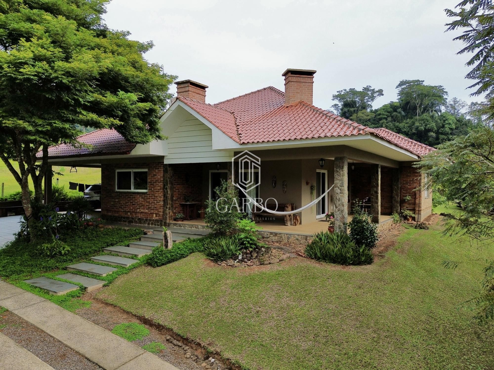 Sítio à venda com 3 quartos, 210m² - Foto 1