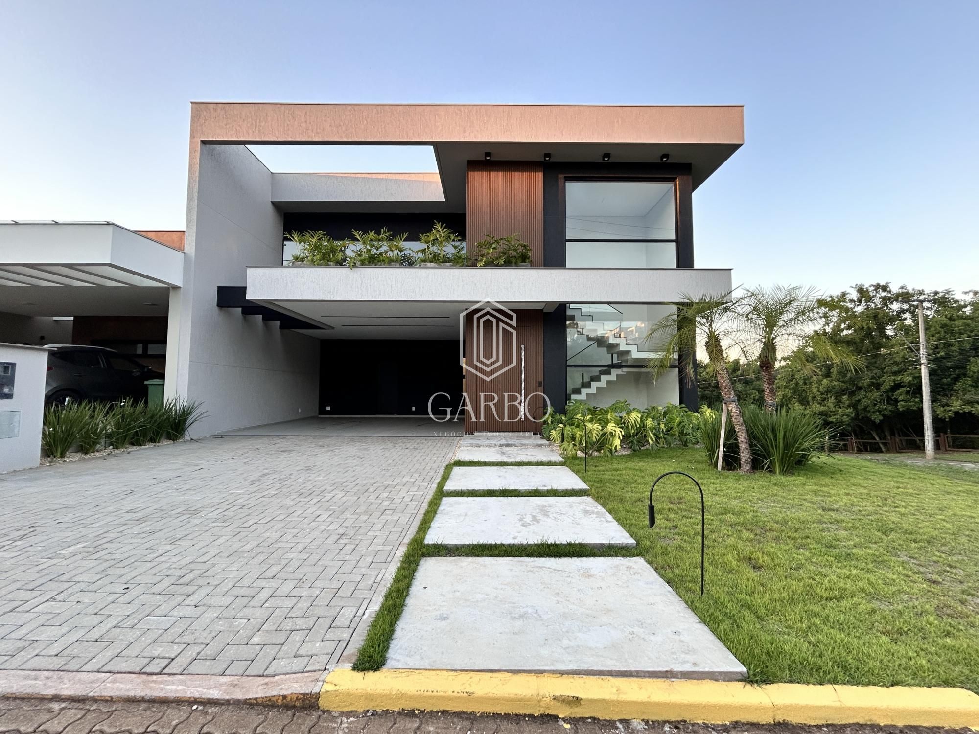 Casa, 4 quartos, 310 m² - Foto 1