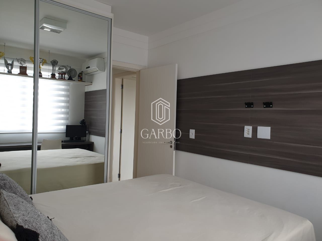 Apartamento à venda com 3 quartos, 203m² - Foto 21