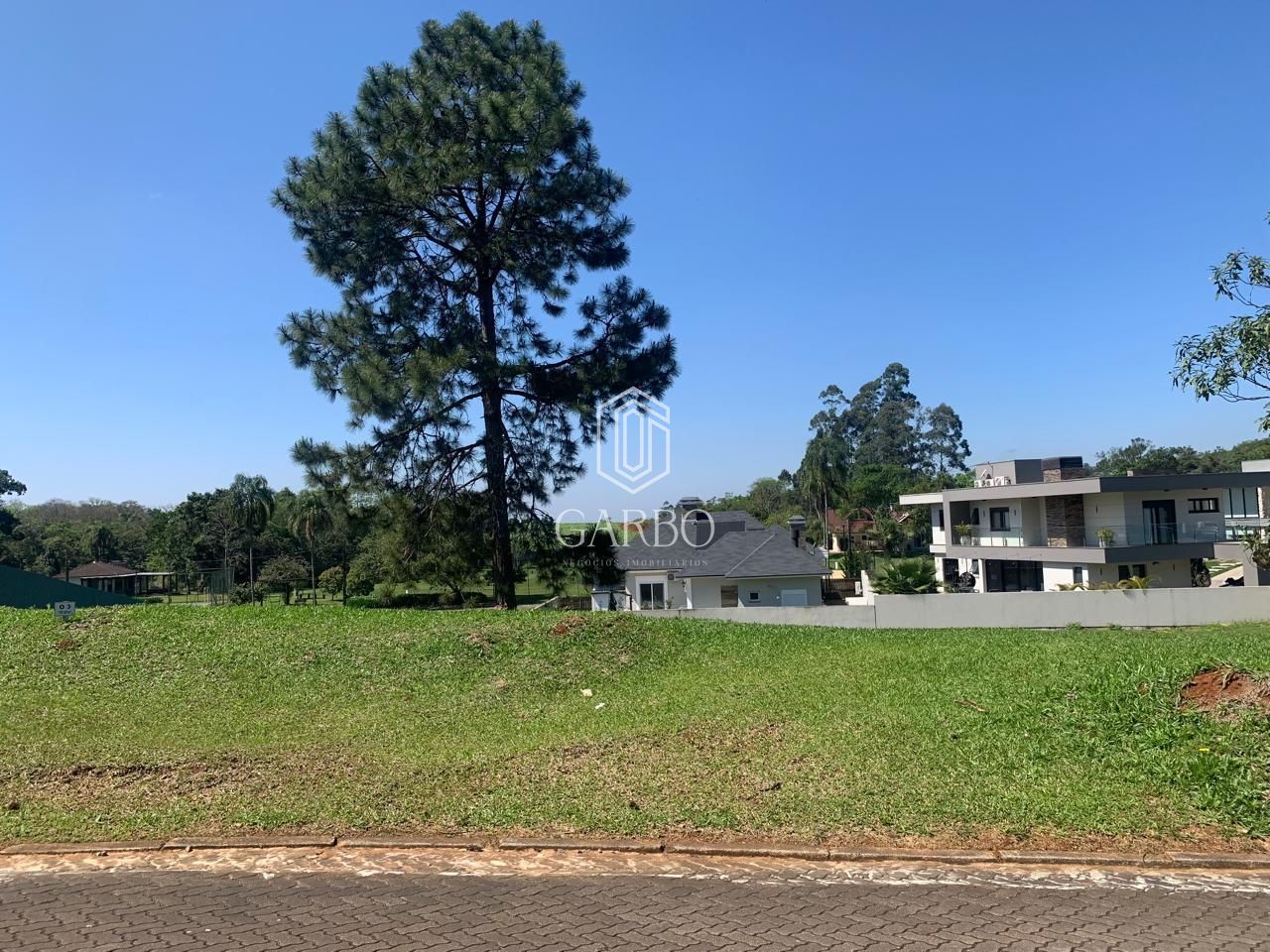 Terreno à venda, 757m² - Foto 1