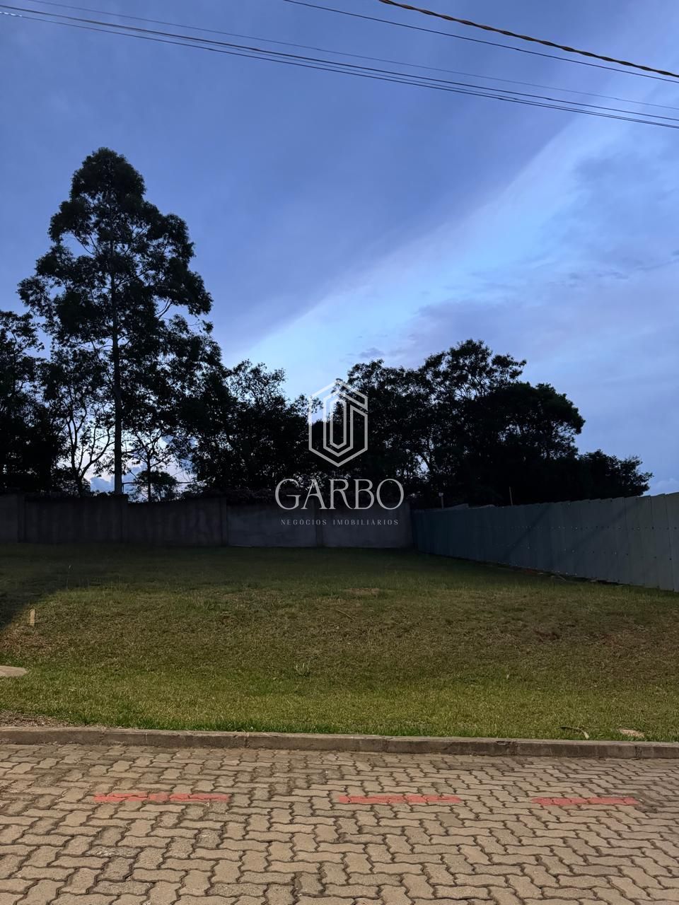 TERRENO À VENDA NO RESERVA DO ARVOREDO