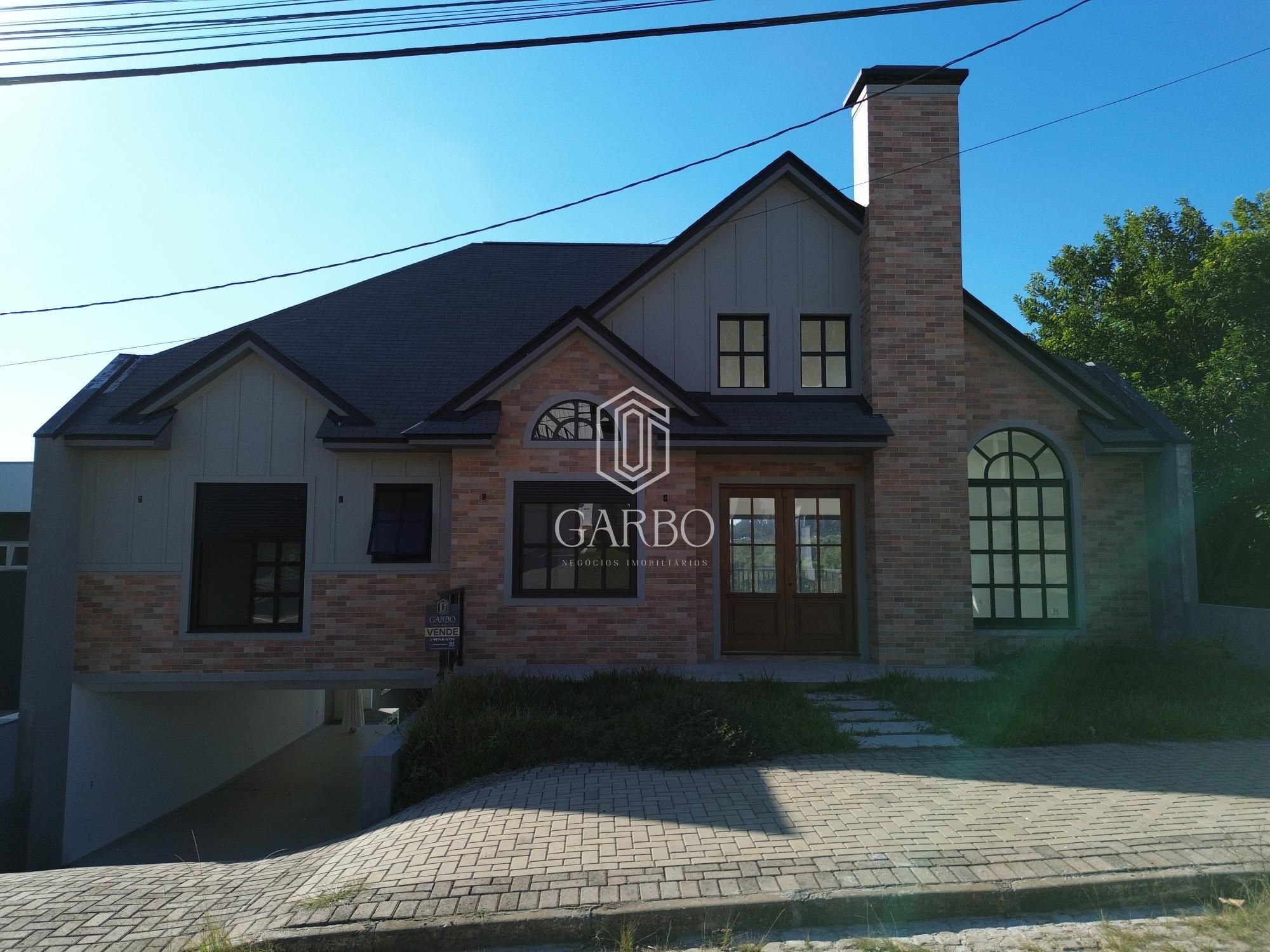 Casa à venda com 3 quartos, 314m² - Foto 1