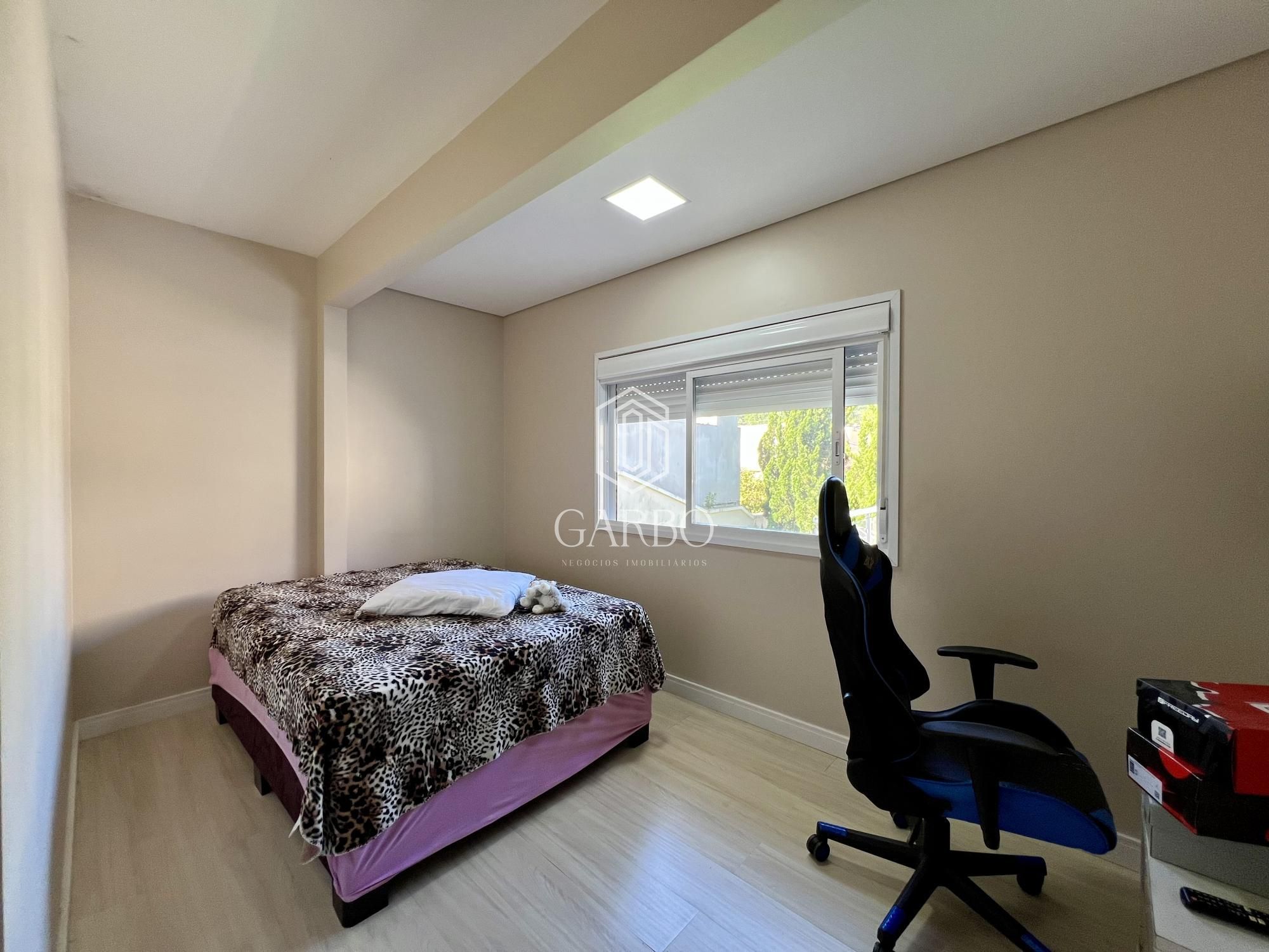 Casa à venda com 4 quartos, 256m² - Foto 17