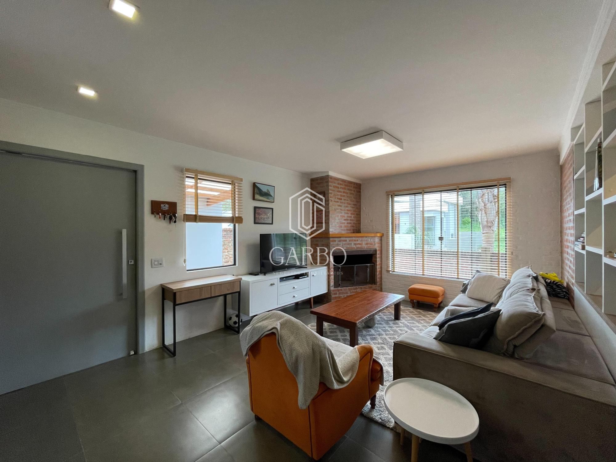 Casa à venda com 3 quartos, 202m² - Foto 3