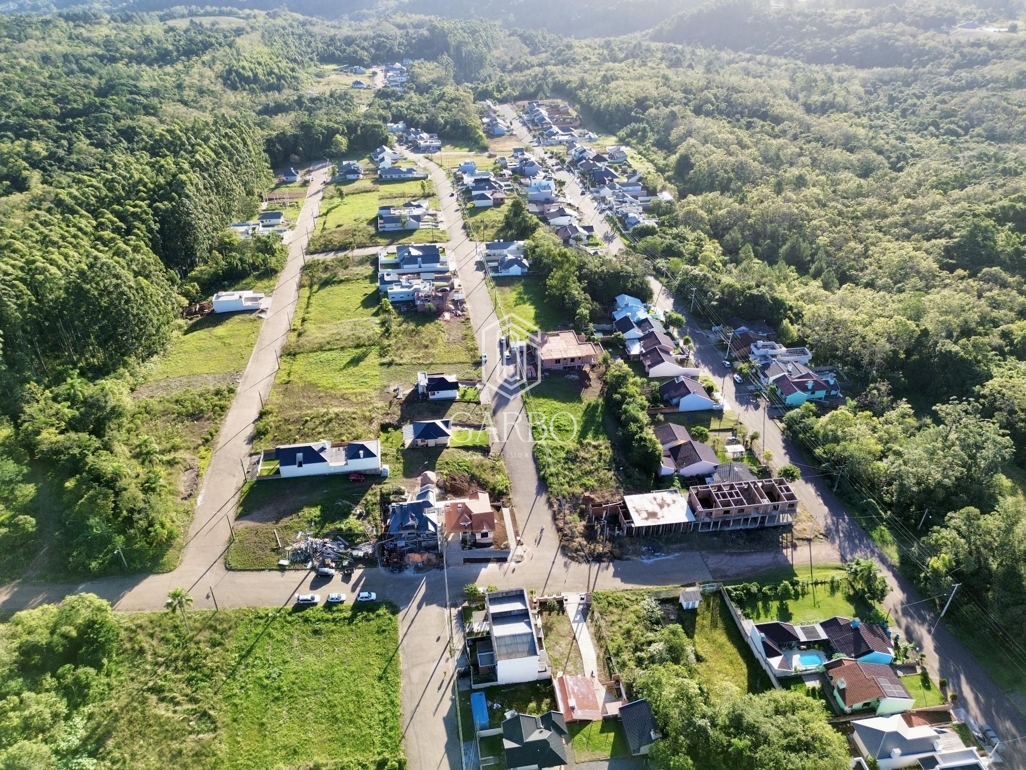 TERRENOS EM LINHA SANTA CRUZ