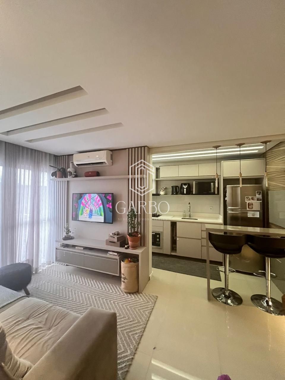 Apartamento à venda com 2 quartos, 72m² - Foto 2