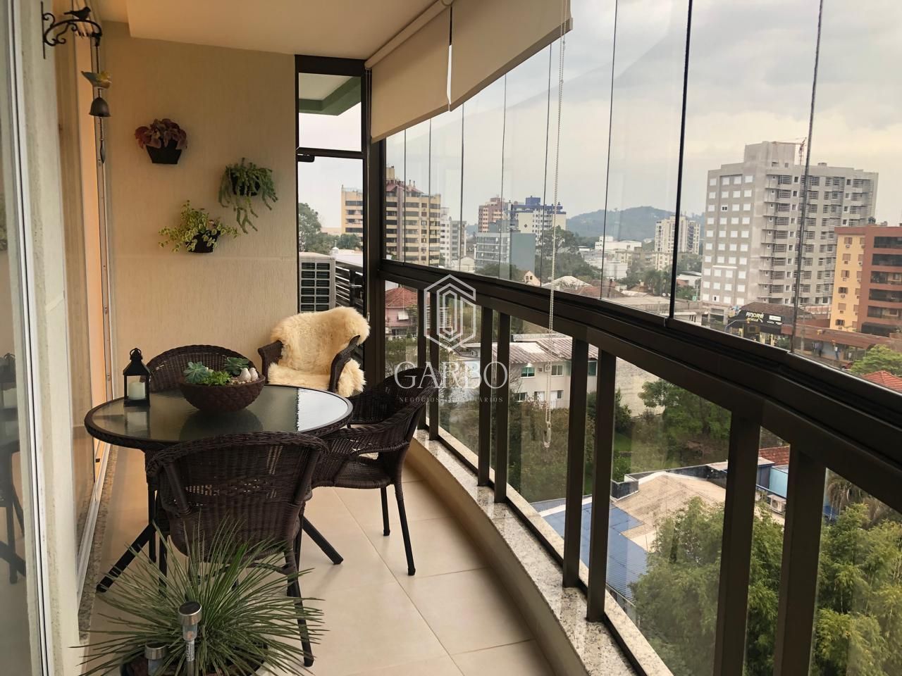 Apartamento à venda com 3 quartos, 306m² - Foto 3