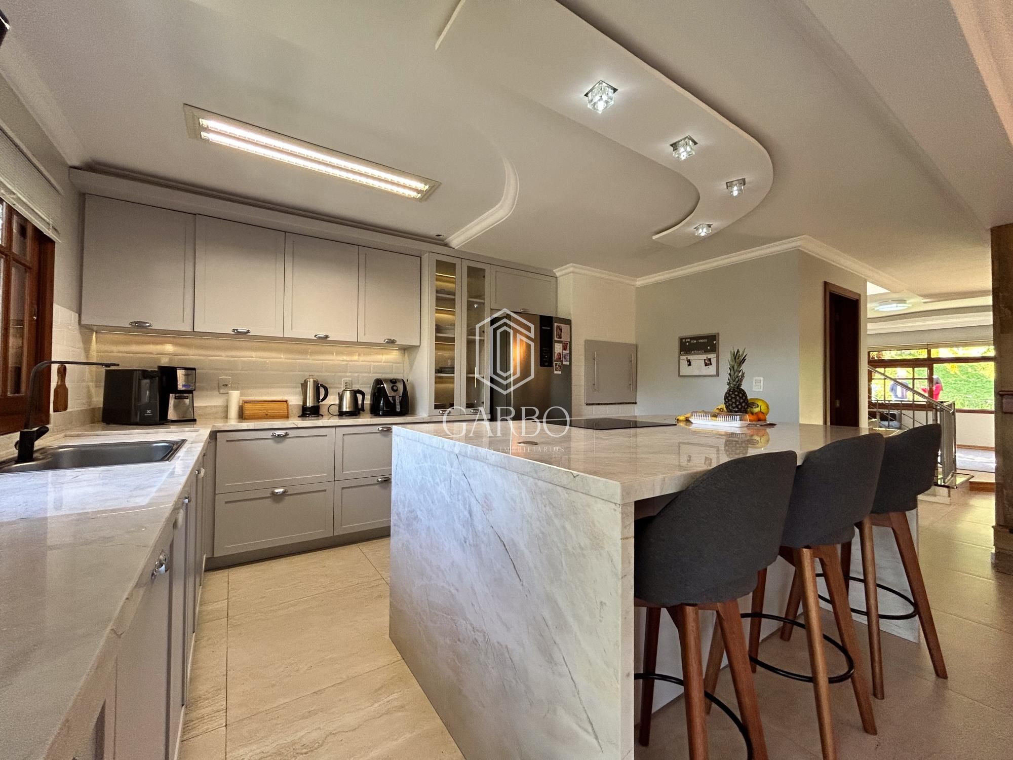 Casa à venda com 3 quartos, 215m² - Foto 11