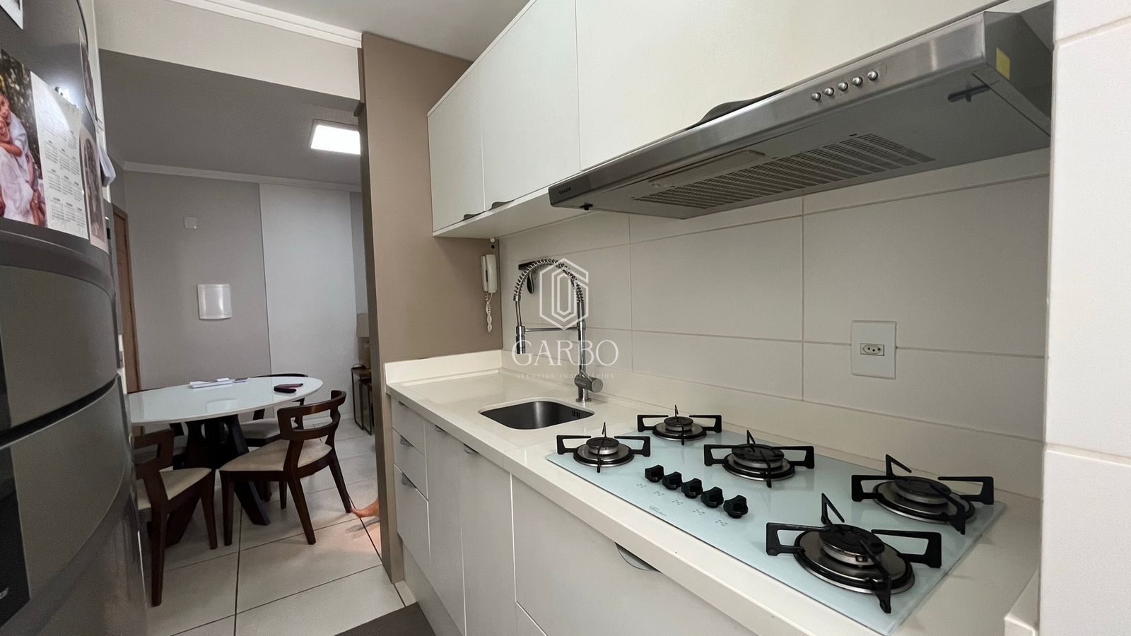 Apartamento à venda com 2 quartos, 87m² - Foto 11