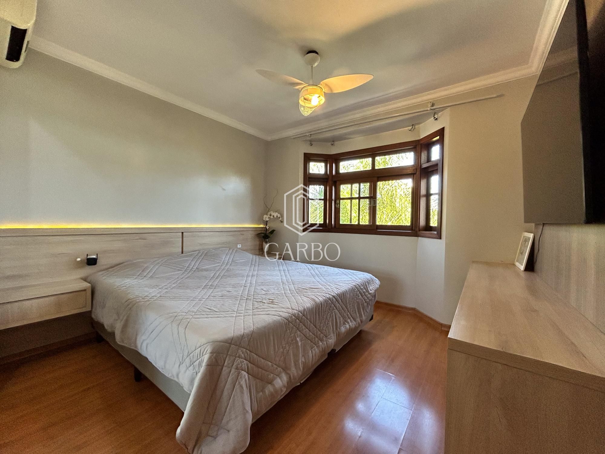 Casa à venda com 3 quartos, 215m² - Foto 12