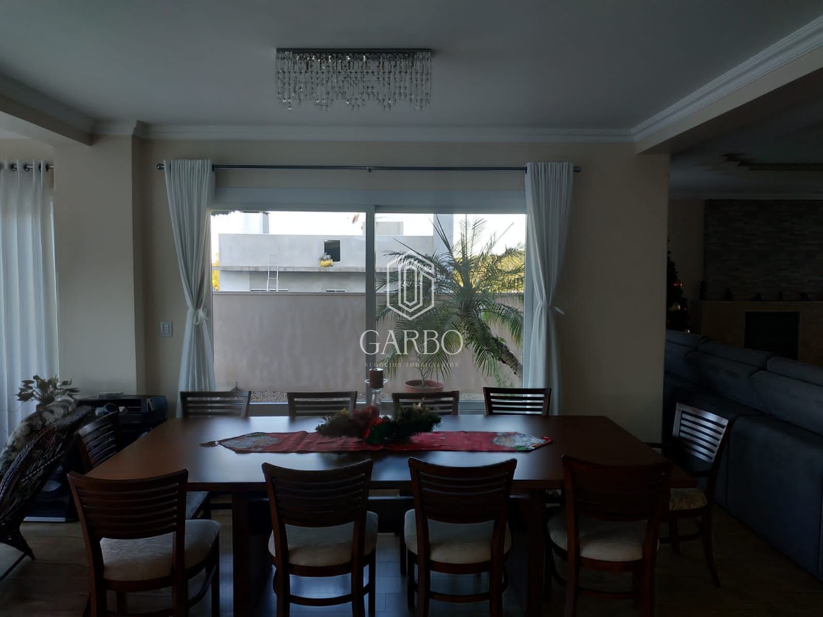 Casa à venda com 3 quartos, 308m² - Foto 9