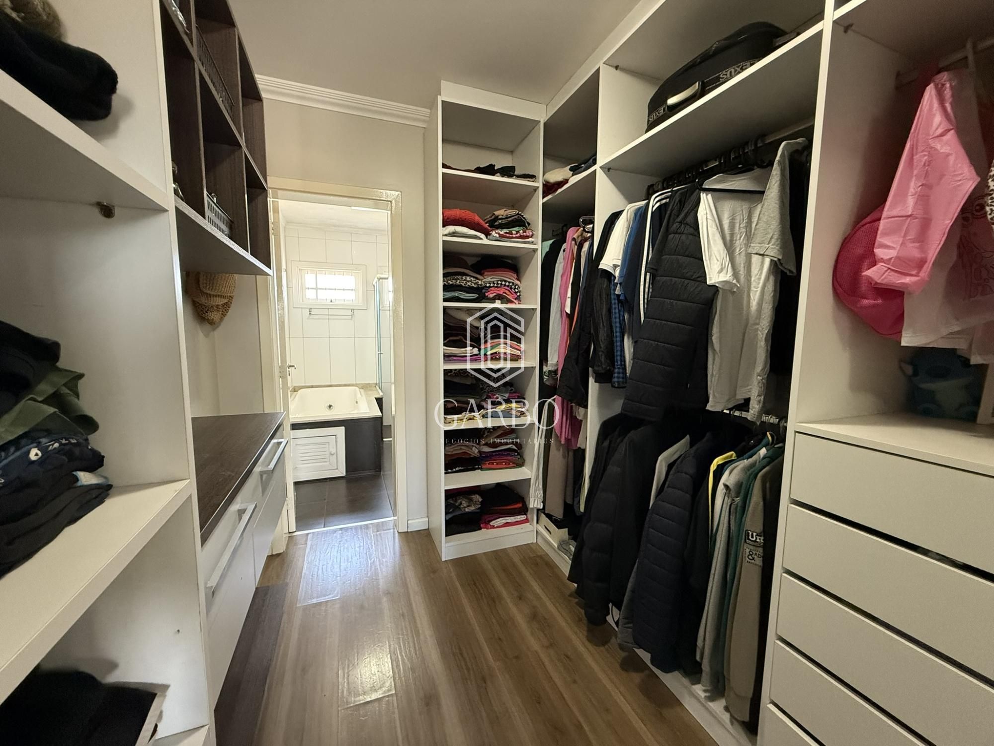 Casa à venda com 4 quartos, 224m² - Foto 9