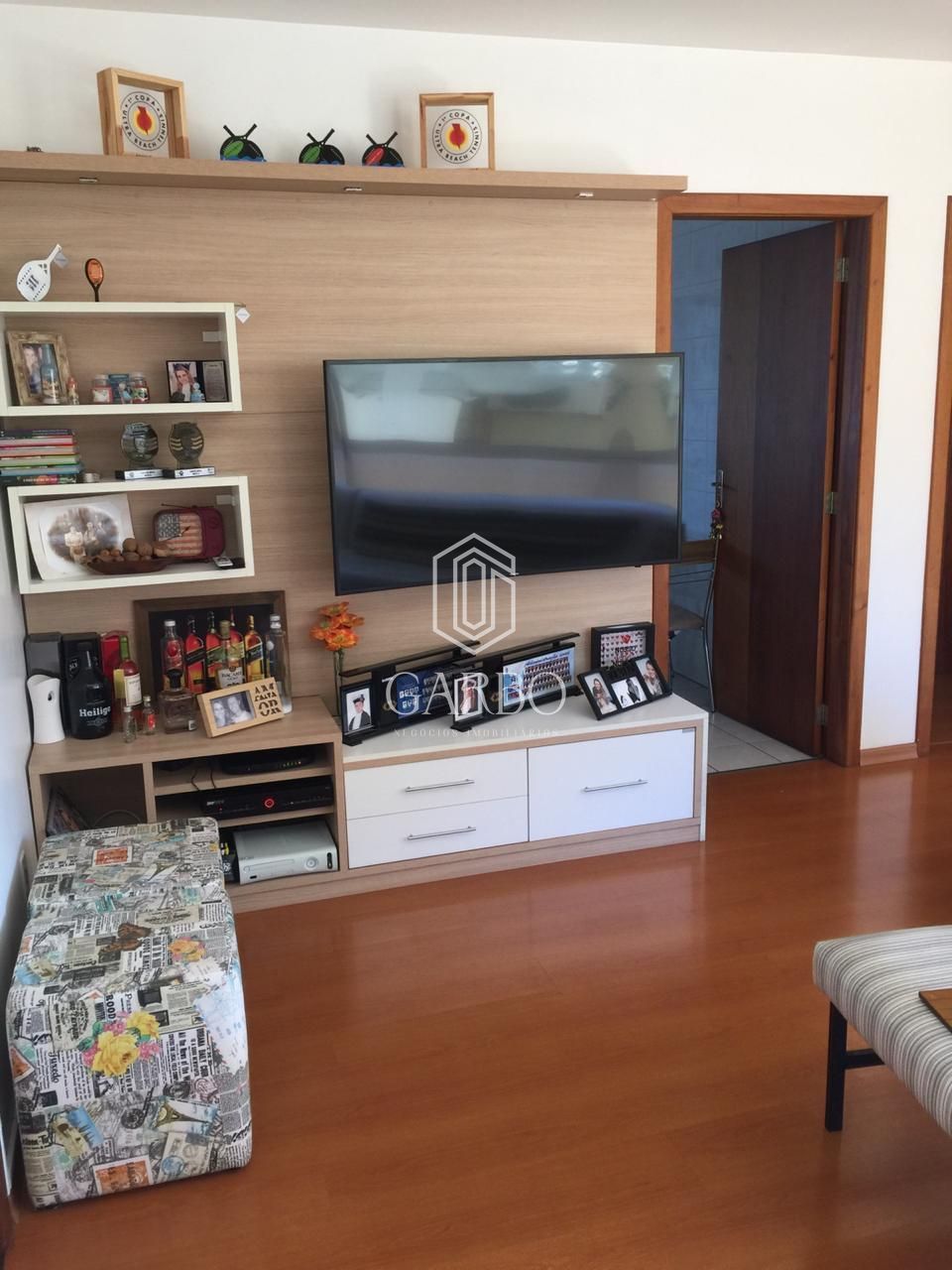 Apartamento à venda com 2 quartos, 95m² - Foto 1