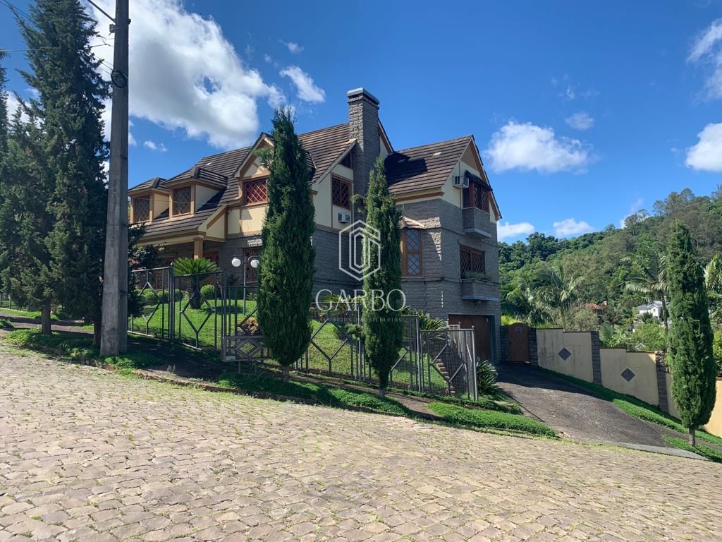 563 m² de área contruída