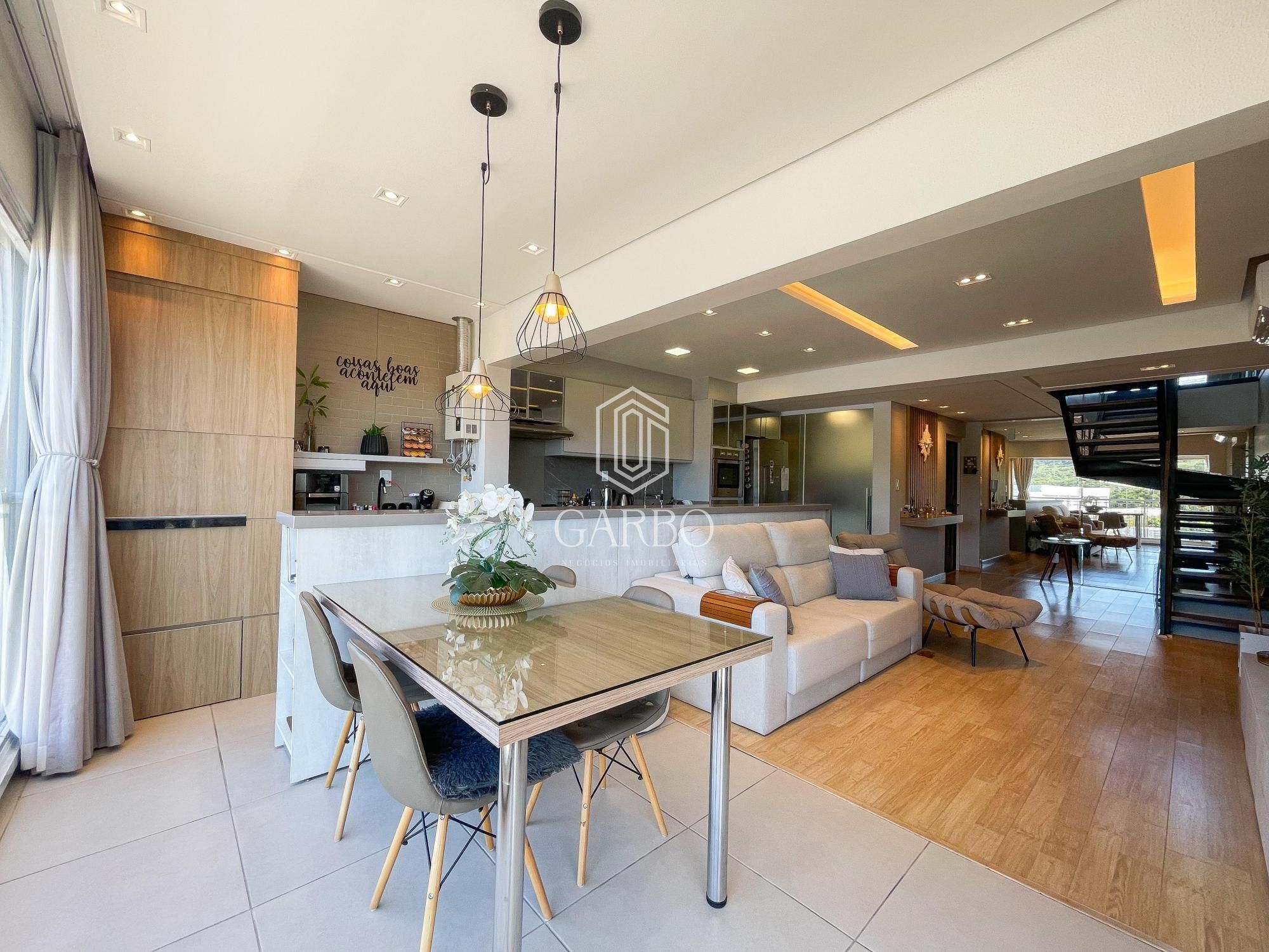 Apartamento à venda com 3 quartos, 241m² - Foto 12