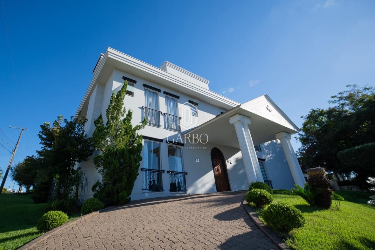 CASA DE ALTO PADRÃO NO CONDOMÍNIO SERRA AZUL