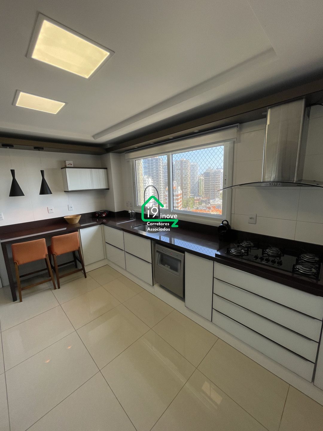 Apartamento à venda com 4 quartos, 249m² - Foto 36