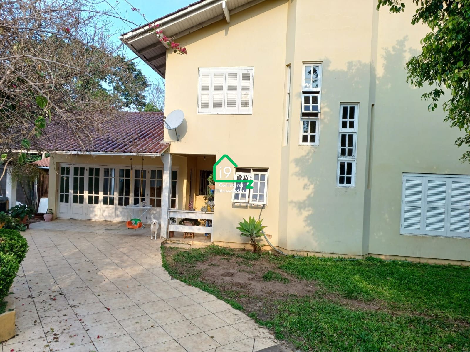 Casa à venda com 3 quartos, 250m² - Foto 3