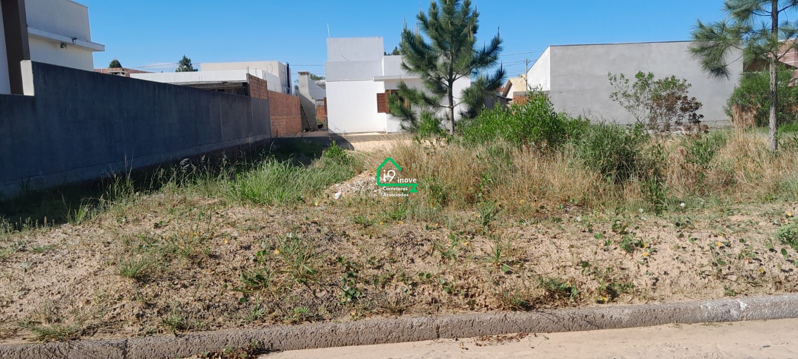 Terreno à venda, 300m² - Foto 1