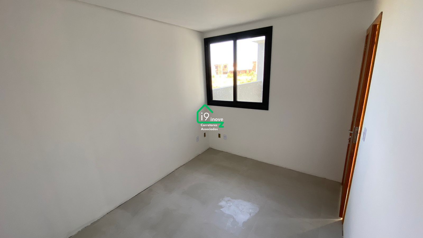 Casa à venda com 2 quartos, 61m² - Foto 7