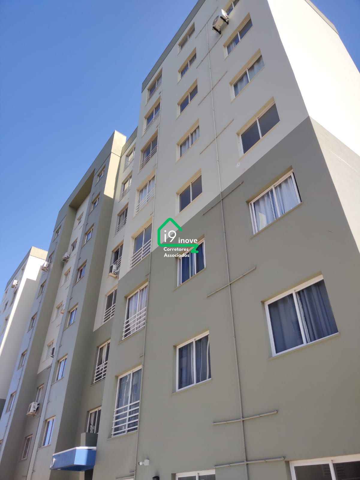 Apartamento à venda com 3 quartos, 84m² - Foto 2