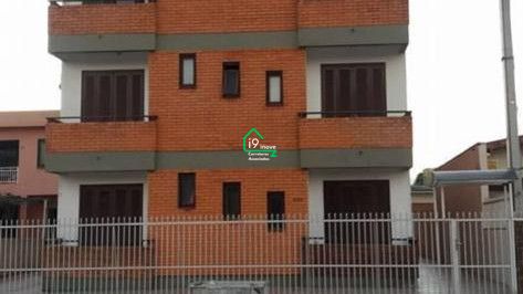 Apartamento à venda com 2 quartos, 75m² - Foto 1