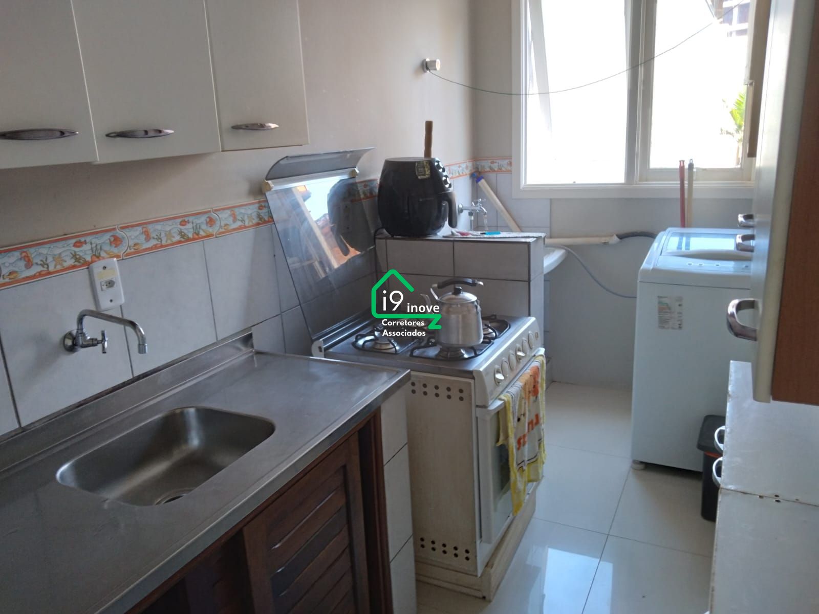 Apartamento à venda com 2 quartos, 63m² - Foto 2