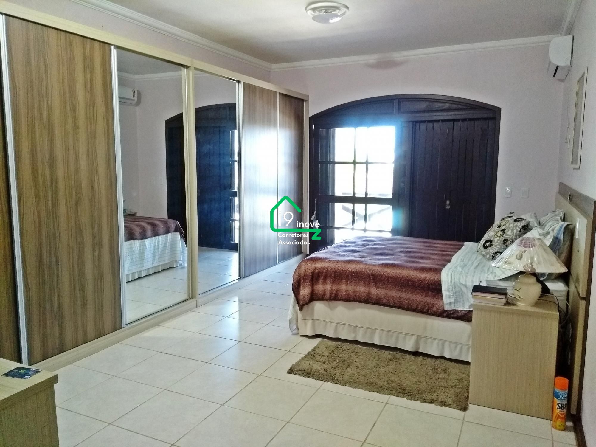 Casa à venda com 4 quartos, 300m² - Foto 11