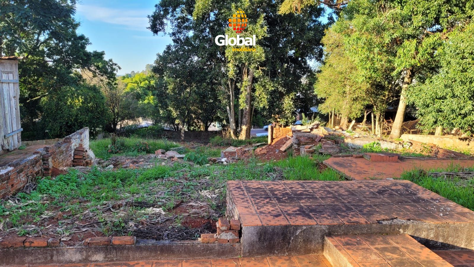 Terreno Central Grande para área residencial e comercial