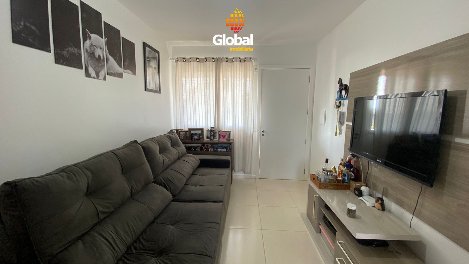 Apartamento mobiliado à VENDA