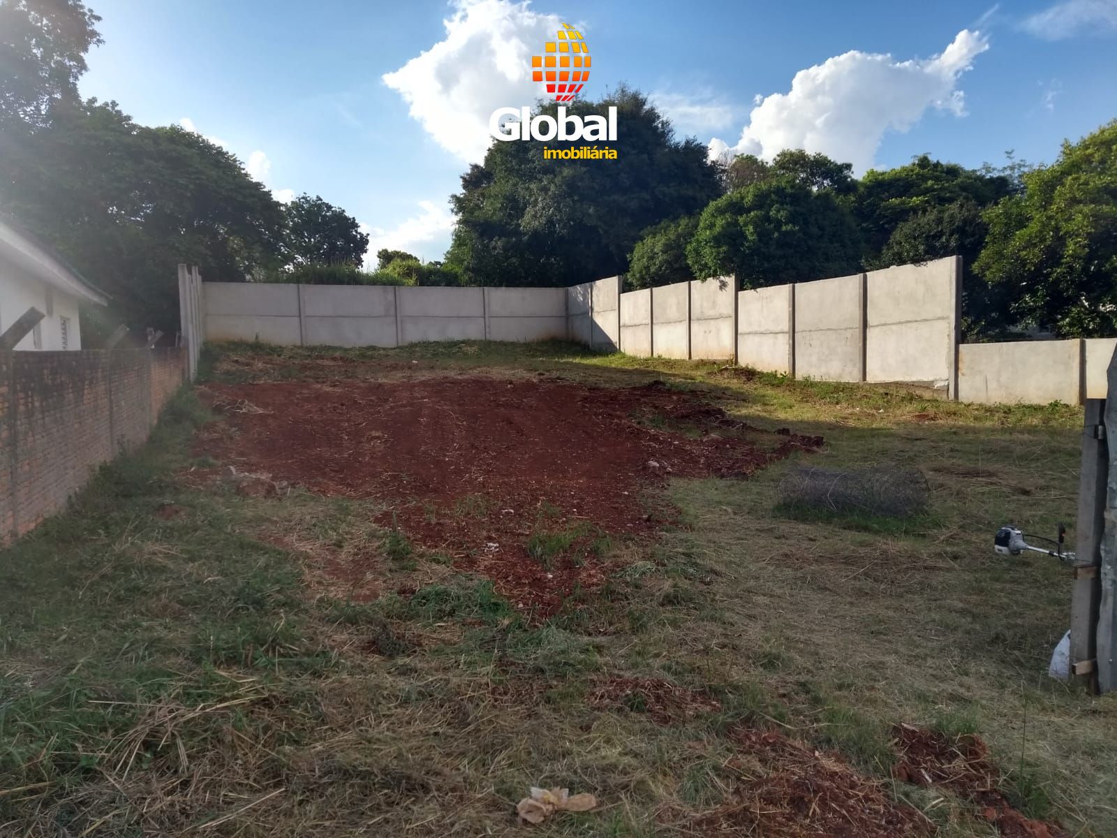 Terreno Central Grande para área residencial e comercial