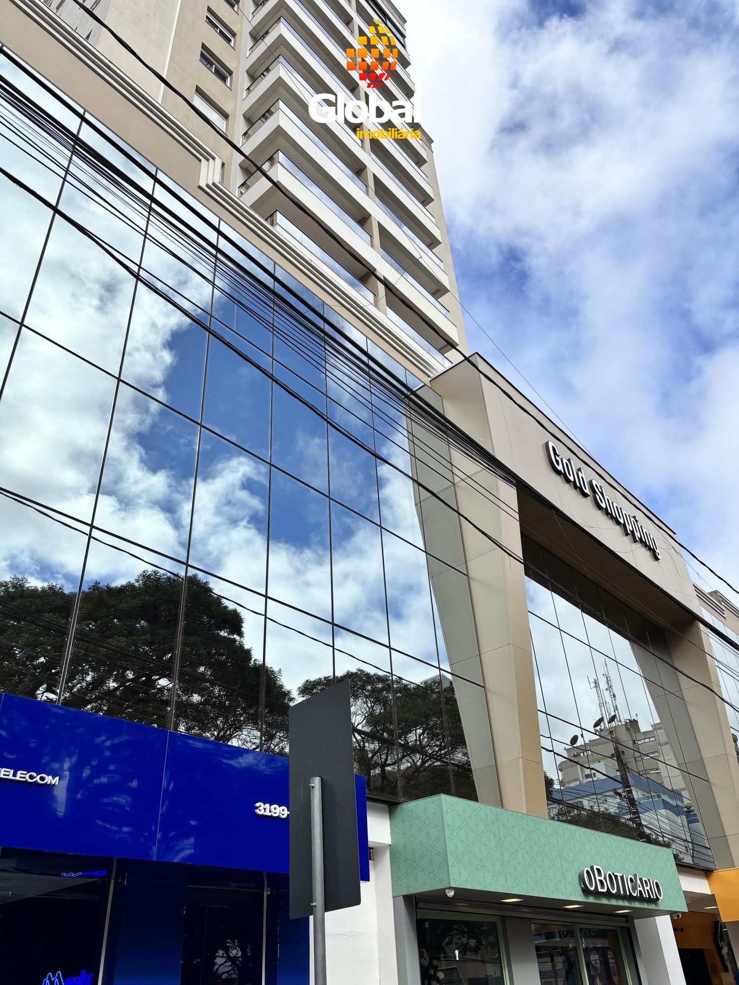 Gold Shopping: 3 dormitórios de fundos no coração de Carazinho