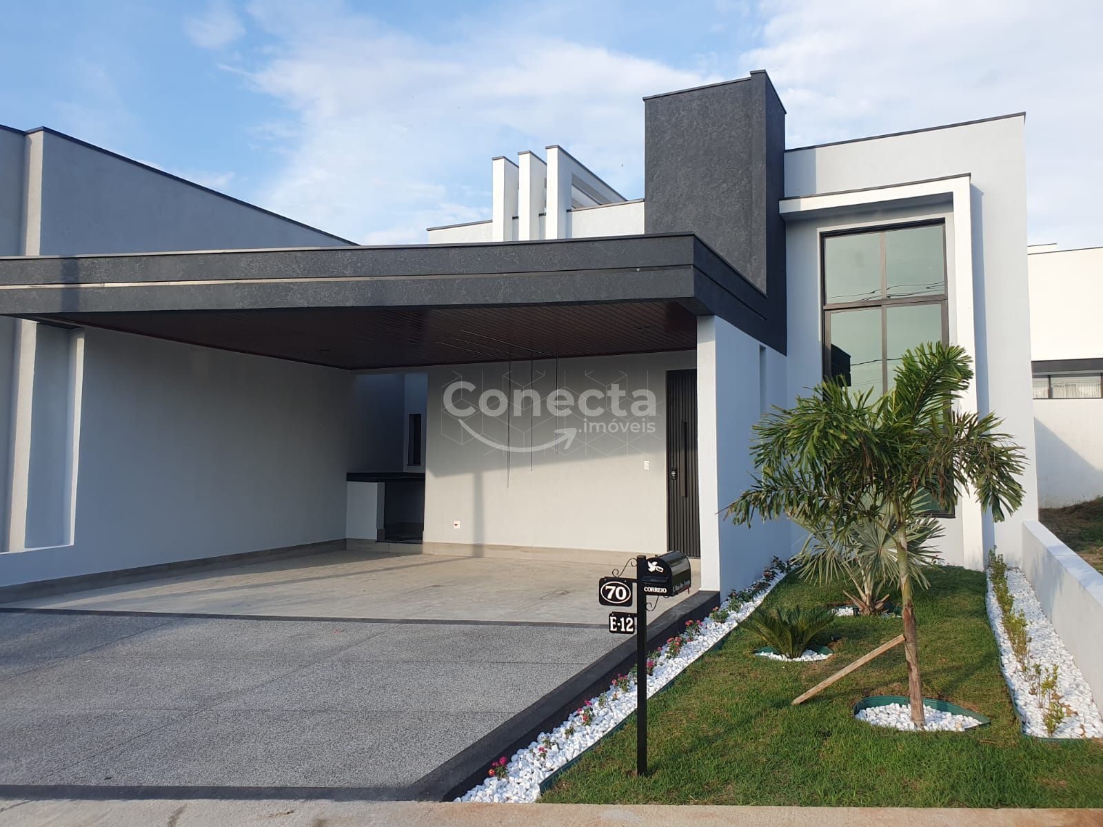 Casa de Condomínio à venda com 3 quartos, 181m² - Foto 1