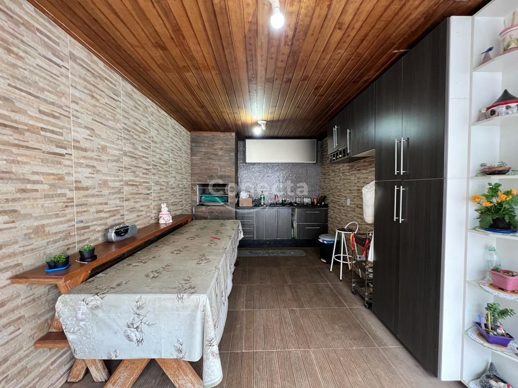 Casa de Condomínio à venda com 3 quartos, 190m² - Foto 5