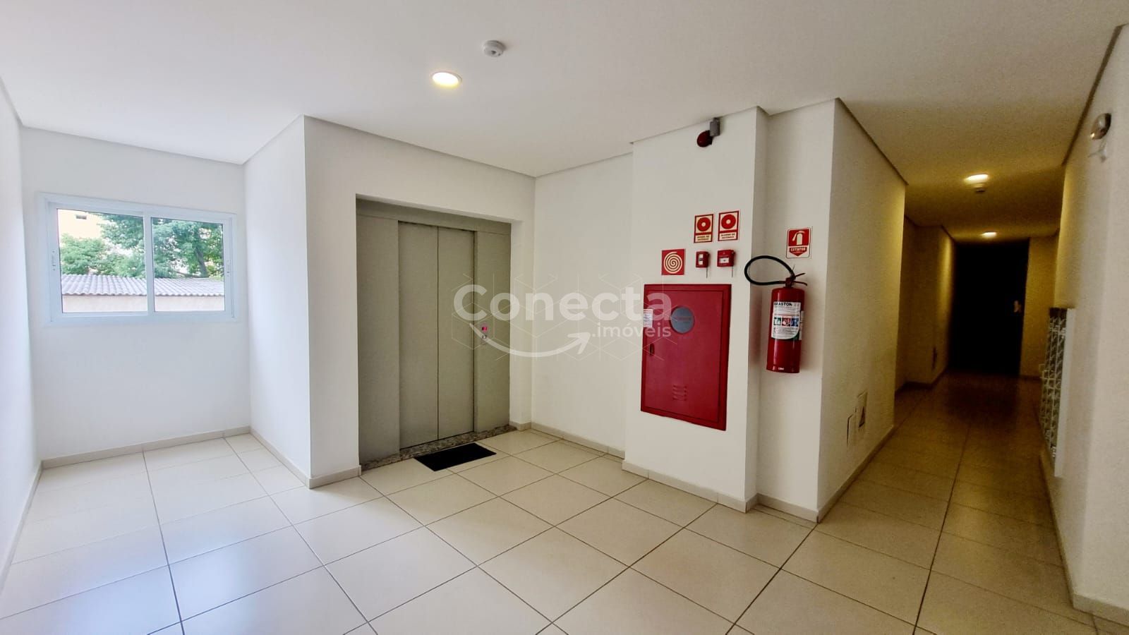 Apartamento à venda com 2 quartos, 65m² - Foto 3