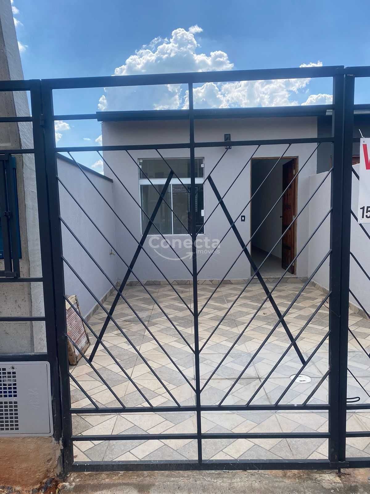 Casa à venda com 2 quartos, 50m² - Foto 2