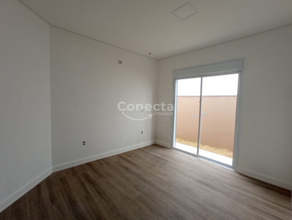 Casa de Condomínio à venda com 3 quartos, 218m² - Foto 4