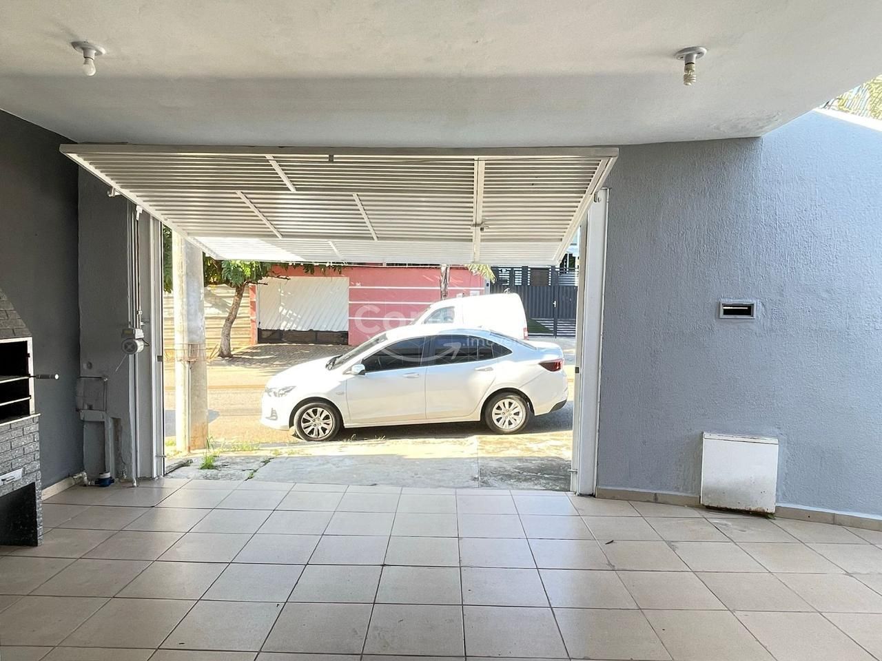 Casa à venda com 2 quartos, 100m² - Foto 3