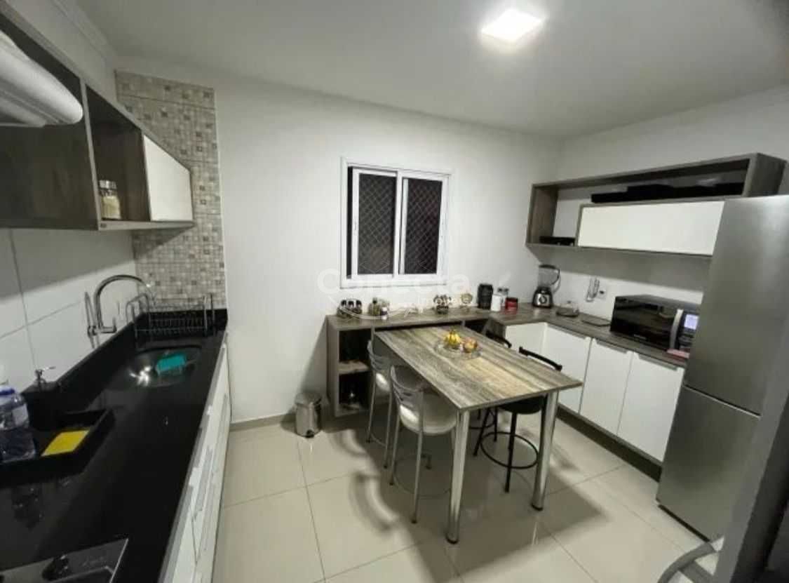 Apartamento à venda com 3 quartos, 170m² - Foto 3