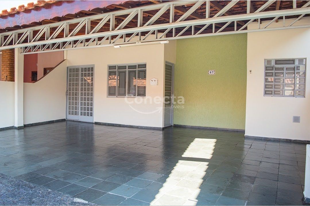 Casa de Condomínio à venda com 3 quartos, 105m² - Foto 2