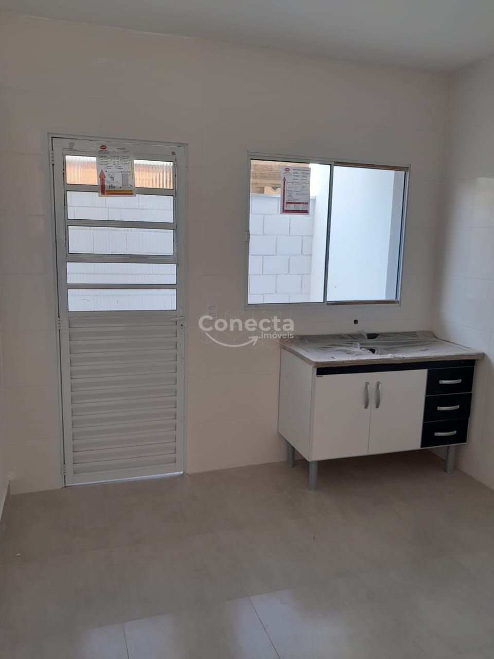 Casa à venda com 2 quartos, 54m² - Foto 8