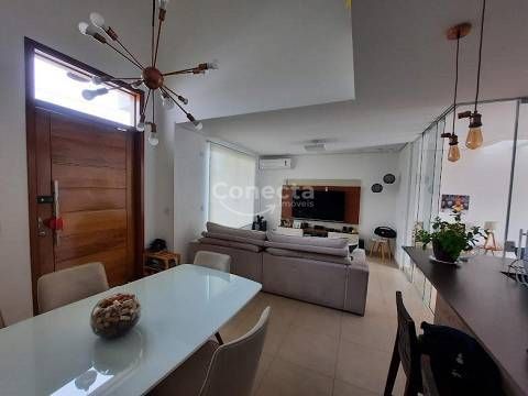 Casa de Condomínio à venda com 3 quartos, 143m² - Foto 3