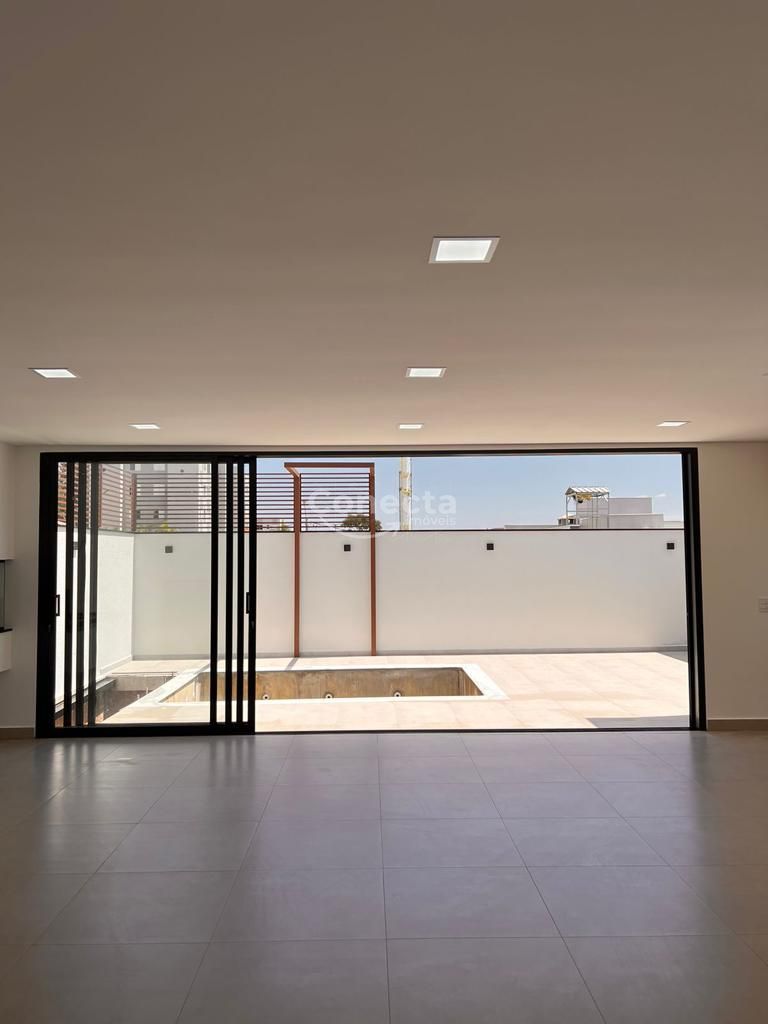 Casa de Condomínio à venda com 3 quartos, 240m² - Foto 9