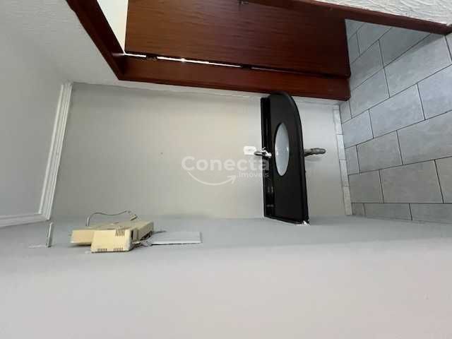 Casa para alugar com 5 quartos, 330m² - Foto 27