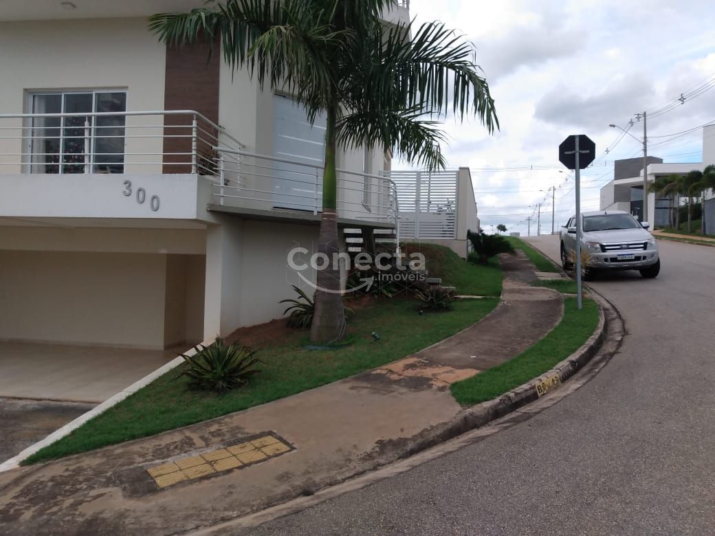 Casa de Condomínio à venda com 3 quartos, 272m² - Foto 1