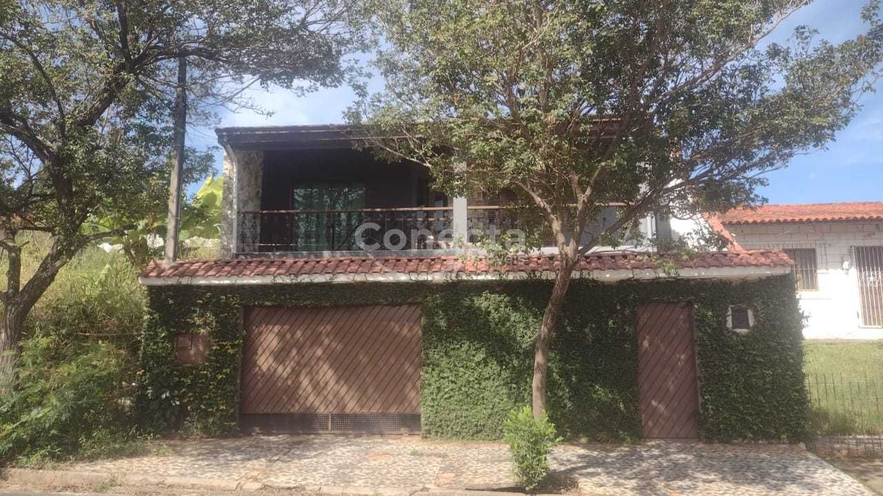 Sobrado à venda com 4 quartos, 240m² - Foto 1