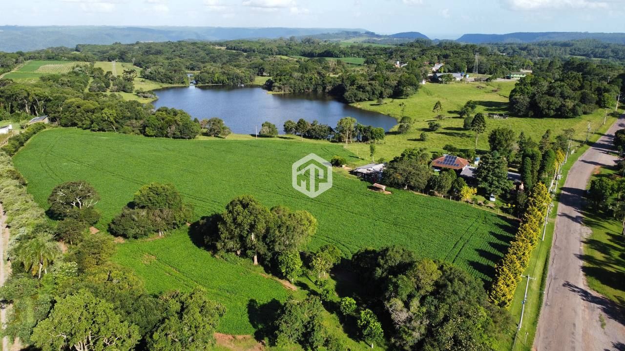 Fazenda à venda com 4 quartos, 220000m² - Foto 1